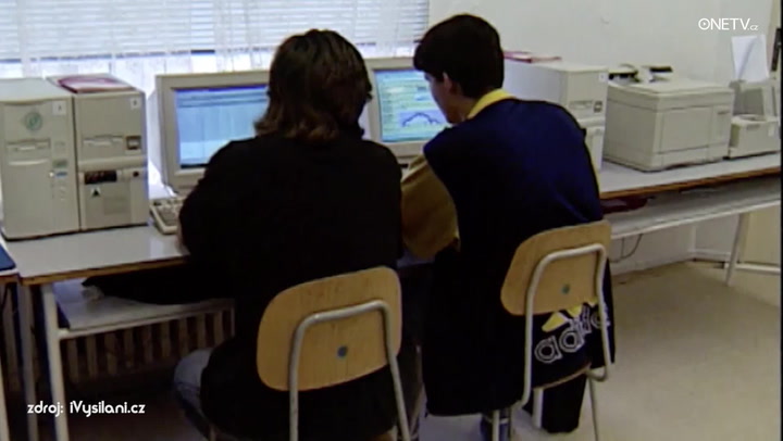 Je neskutečné, jak rychle se technologie vyvíjejí: Zavzpomínejte na dobu, kdy k nám poprvé dorazil internet!