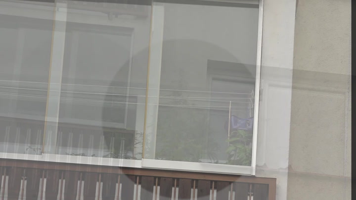 Velké tajemství kluka, který babičce ukradl řetízek: Tohle má na balkóně!
