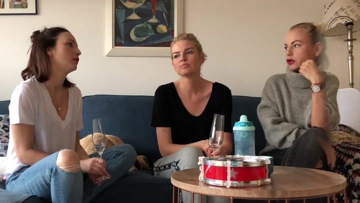 3 v 1 jsou zpátky: Nekonečná válka matek a bezdětných kamarádek