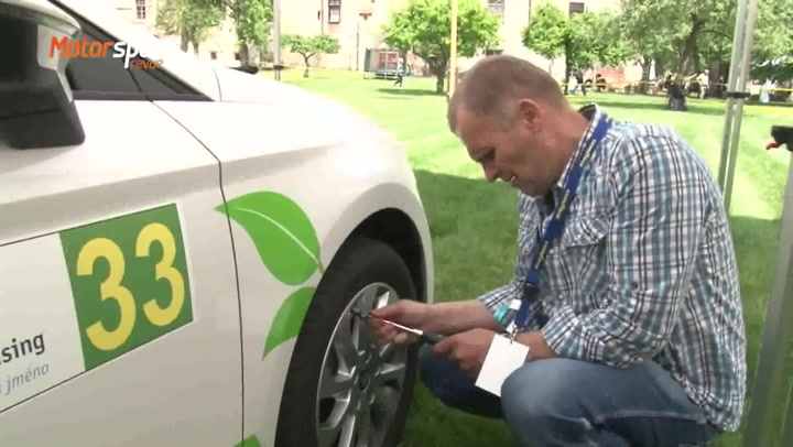 Hybridy, elektromobily, plyňáky: Nové energie jsou na trati!