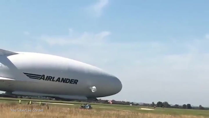 Největší vzducholoď světa měla havárii. Všechno natočili náhodní svědci!