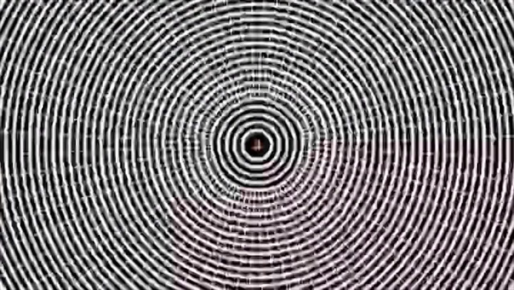 Tahle optická iluze vás totálně dostane. Přivodí vám krátkodobé halucinace!