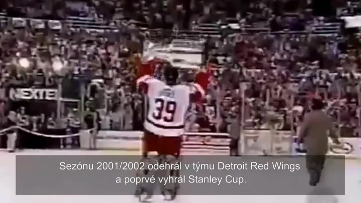 Dominator slaví 53 let. Od nejúspěšnějšího brankáře historie k bizarním fotkám Smartyho snídaní