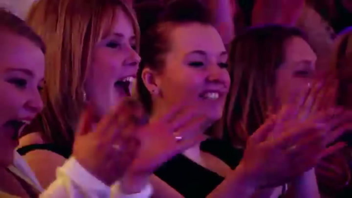 Po zhlédnutí tohoto vystoupení neváhala ani minutu! ZLATÉ TLAČÍTKO bylo okamžitě jejich!