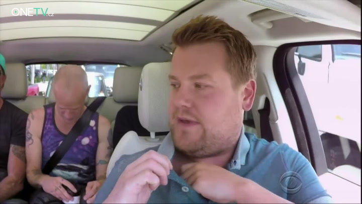 To nejlepší ze slavné karaoke show: Podívejte, jak to umí v autě rozjet Adele nebo Jennifer Lopez!