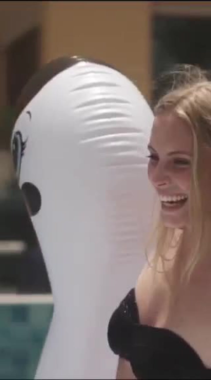 Finalistky Miss Czech Republic to pořádně rozjely s ptáky v bazénu! Tolik sex-appealu pohromadě už neuvidíte