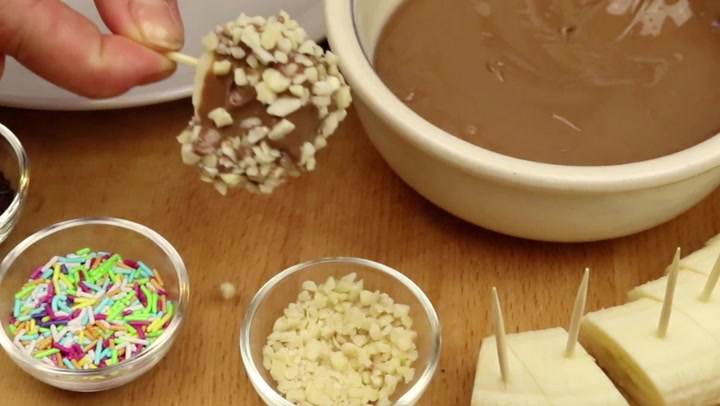 Zdravější „magnum“: Vyrobte si domácí mini nanuky!