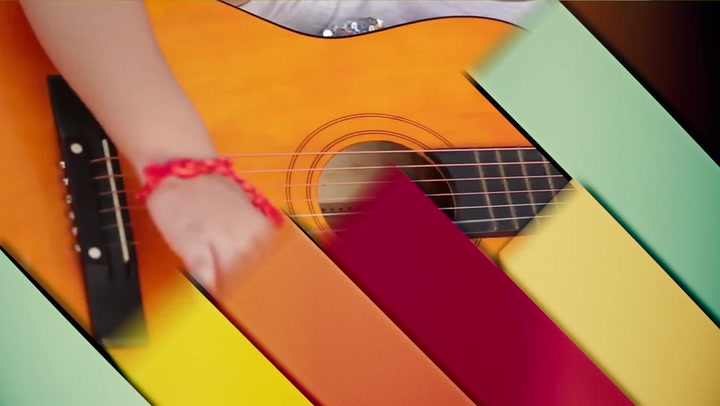 Vzpomínáte na náramky přátelství? V devadesátkách jsme je jako děti nosili všichni!