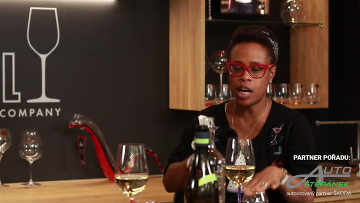 Extra Host s Evou Decastelo: Zpěvačka Tonya Graves o StarDance i o životě