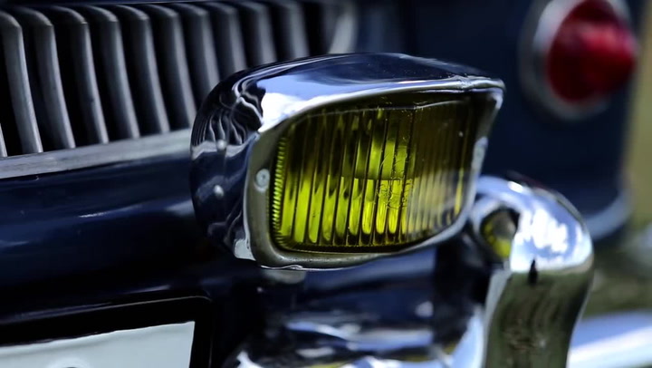 Tomu se říká láska ke škodovkám. Nadšenec si koupil starou octavii, udělal z ní výstavního veterána