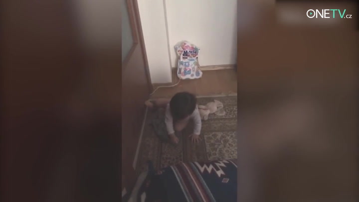 Potrháte se smíchy: Našli jsme ty nejroztomilejší dětské pády!