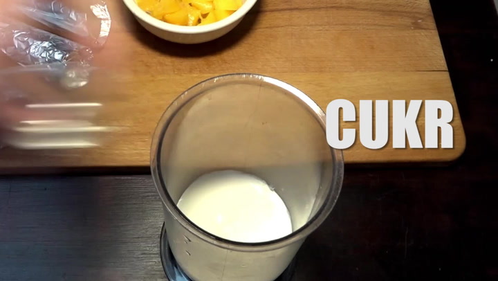 Sladké plněné špičky bude milovat, sledujte tenhle jednoduchý recept!