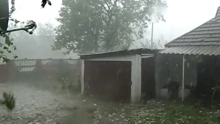 Bojíte se krupobití? Počkejte, až uvidíte, co padá z nebe na Ukrajině!