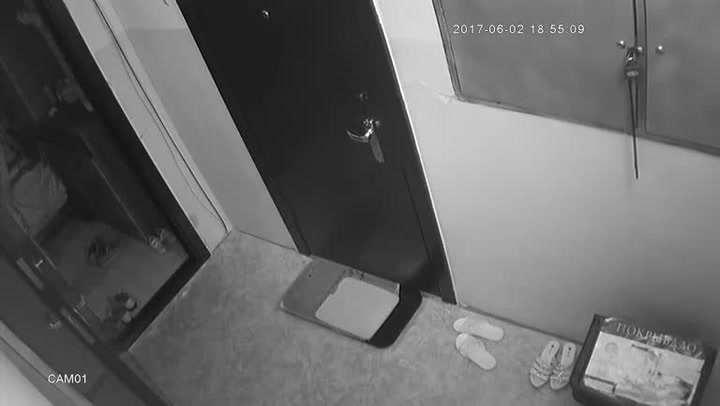 Takhle vypadá „sousedka snů“. Kamera odhalila, jaké peklo připravila svým sousedům