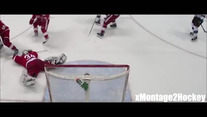 V NHL se rodí nový Dominátor! Podívejte se na úžasné zákroky Petra Mrázka