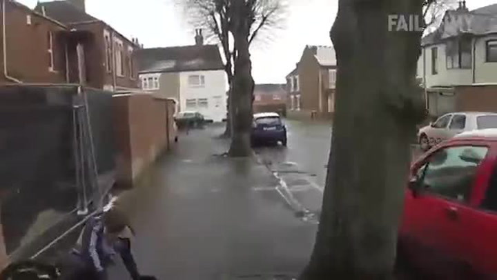 Karma je mrcha! Tohle je sestřih největších failů roku 2016!