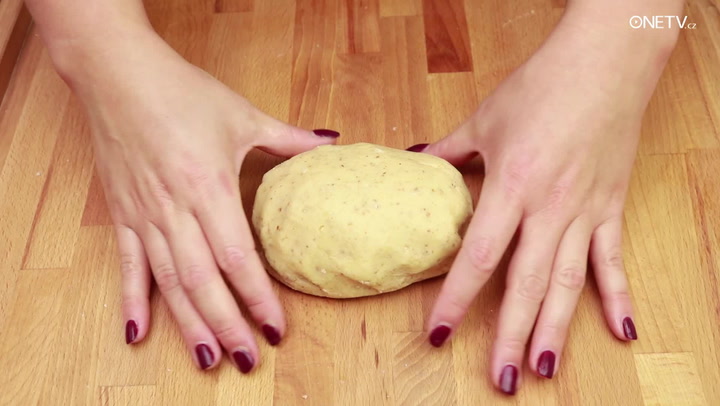 Recept na ty nejjemnější vanilkové rohlíčky. Vyzkoušejte je!