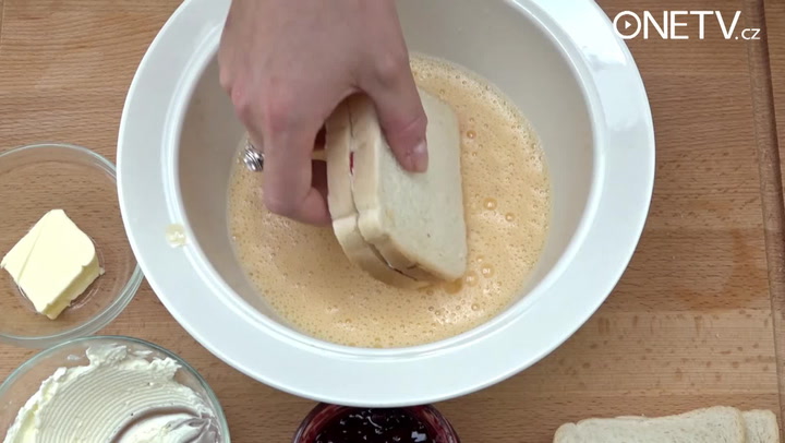 Kouzlíme z toastového chleba: Rychlá, levná a skvělá snídaně, sledujte!