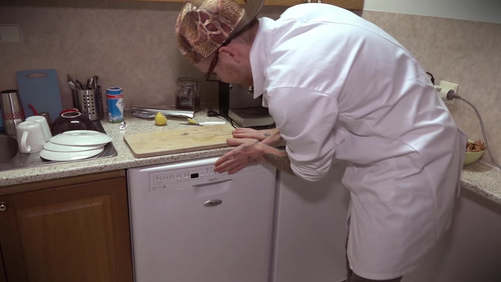 Šílený Jaro: Neuvěříte, jaké jídlo se mu podařilo uvařit v myčce na nádobí!