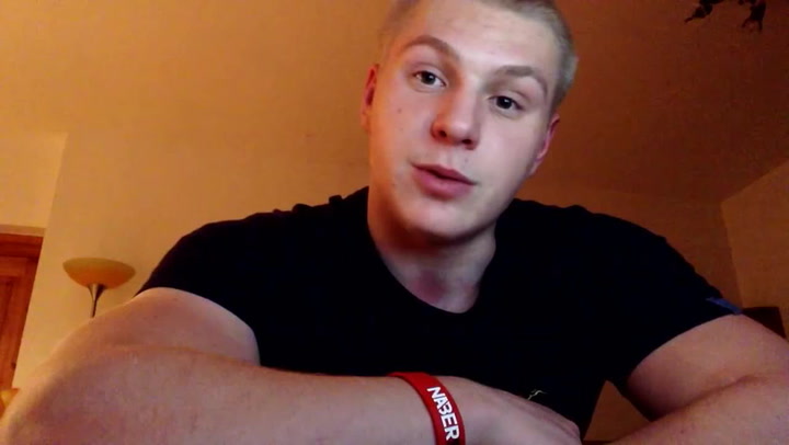 Holky chtějí feťáky, na slušný kluky kašlou, tvrdí tenhle boreček