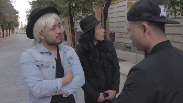 DALŠÍ BOMBA JE TADY! Když se kámoš vrátí po roce z USA a neumí pořádně česky