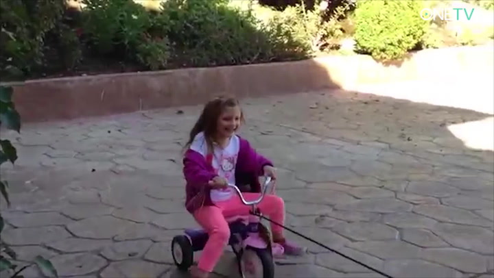 Tohle jsou pravděpodobně ti „nejlepší“ tatínkové na světě v jednom videu! Podívejte!