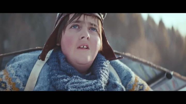 Německou reklamu už sdílelo půl milionu lidí. Malý tlouštík snil o létání, udělal pro to úplně všechno!