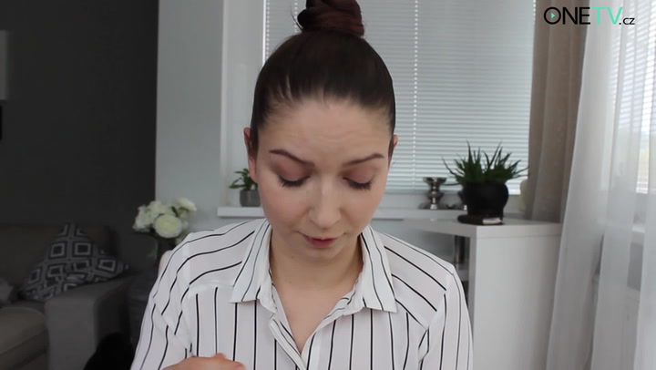 Bělení zubů za pár korun: Vyzkoušejte tajný recept vizážistky celebrit. Jen ze 3 surovin!