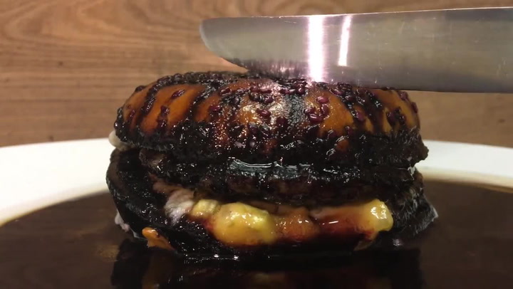 Co udělá kyselina sírová s hamburgerem od McDonalds? Budete se divit!