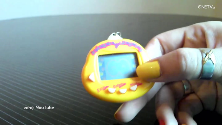 Hit devadesátek: Taky jste všude tahali svoje TAMAGOČI?