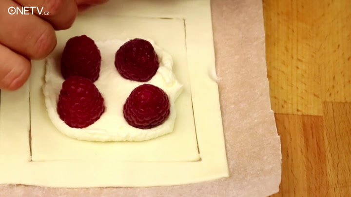 Skvělé ovocné šátečky ze 4 surovin: Upečte si je ještě dnes!