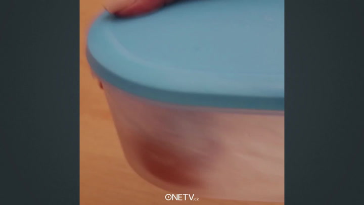 Jak bleskurychle oloupat vejce? Máme pro vás skvělou vychytávku!