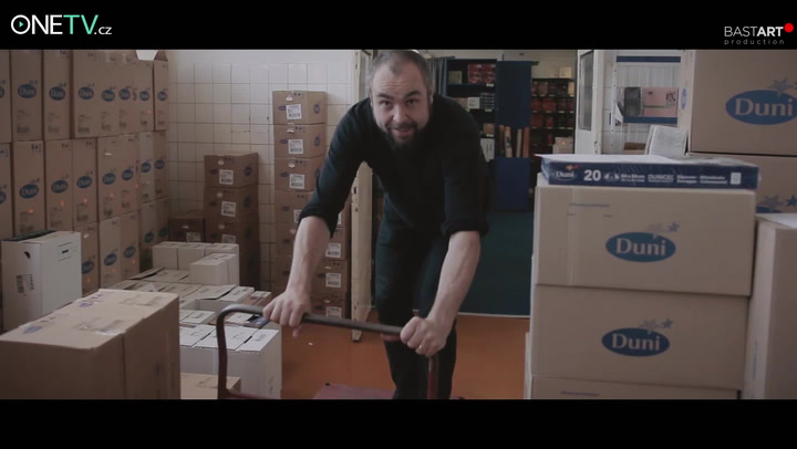 Chcete nejlepší vybavení do baru? Zajeďte si přímo do sklárny, tak jako tým Crazy Daisy!