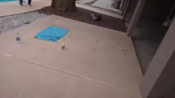 Hodně drsný prank na nic netušící přítelkyni. Po tomhle kousku málem pustila přítele k vodě!