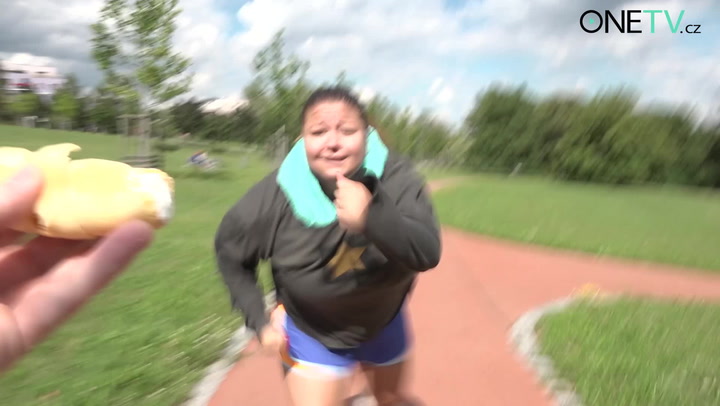 Baculky, souhlasíte? Těmhle sportům by se měla XL holka vyhnout velkým obloukem!