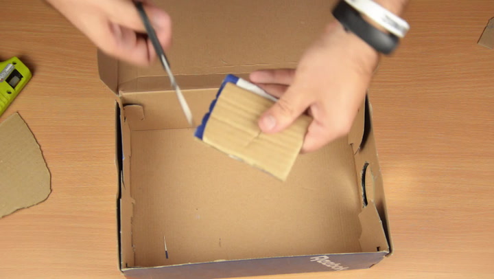 Domácí kino z krabice od bot vyrobíte za pár minut: To prostě musíte zkusit!