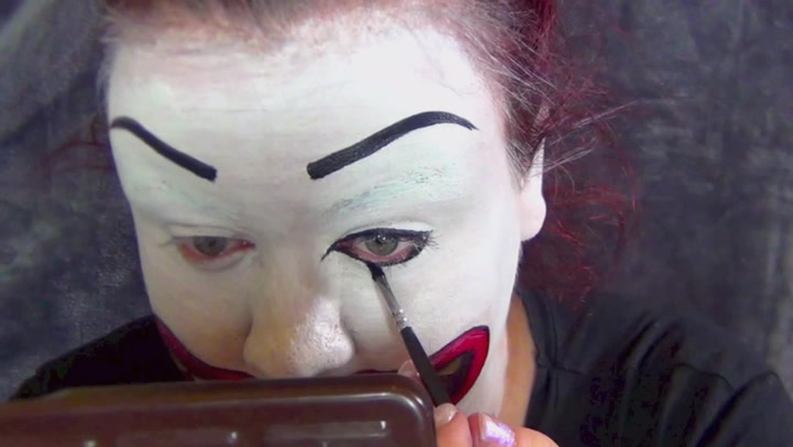 Neuvěřitelný talent: Jak ze sebe udělat Ronalda McDonalda vám ukáže tahle Češka!