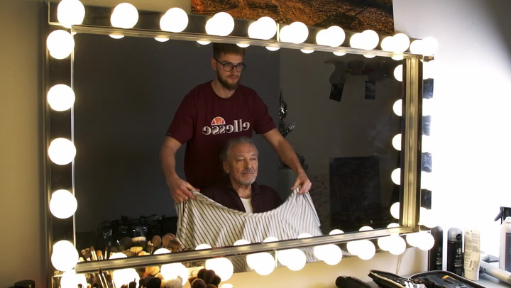 První záběry z filmu KAREL jsou venku: Teaser vyšel na narozeniny zesnulého Karla Gotta