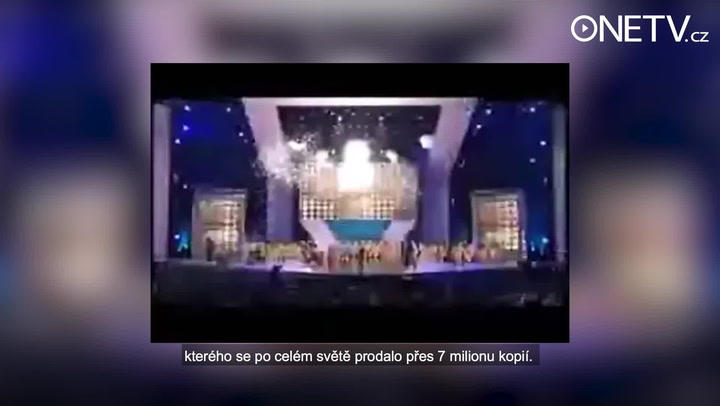 Poznali byste tohoto klučinu v kovbojském klobouku? Je z něj jeden z nejznámějších zpěváků na světě