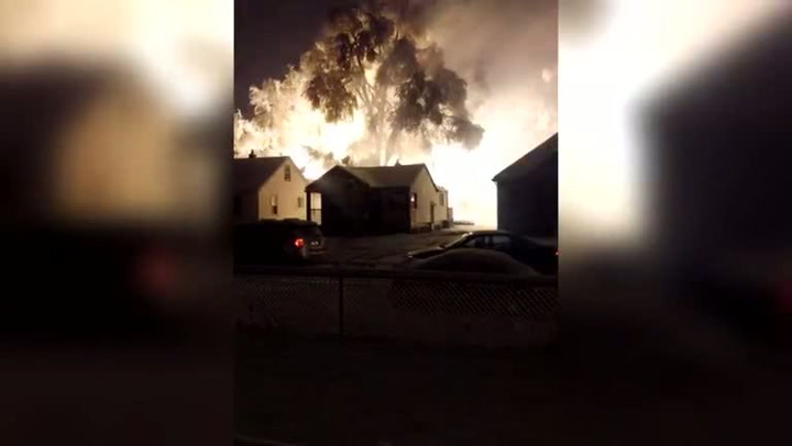 DĚSIVÉ VIDEO: Stačila trocha sněhu a celá ulice byla v plamenech. Co se stalo?