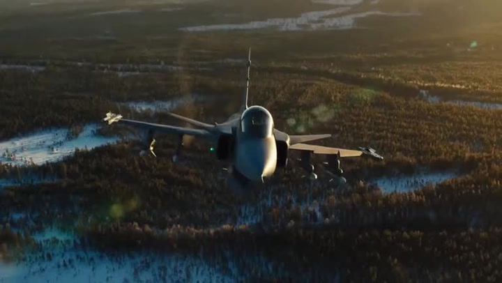 Speciální kamera umí nádherné záběry stíhaček v rychlosti 560 km/h. To musíte vidět
