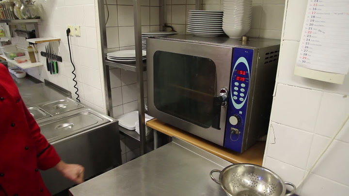 Dezert pro sváteční odpoledne: Jak připravit sarančata v čokoládě?