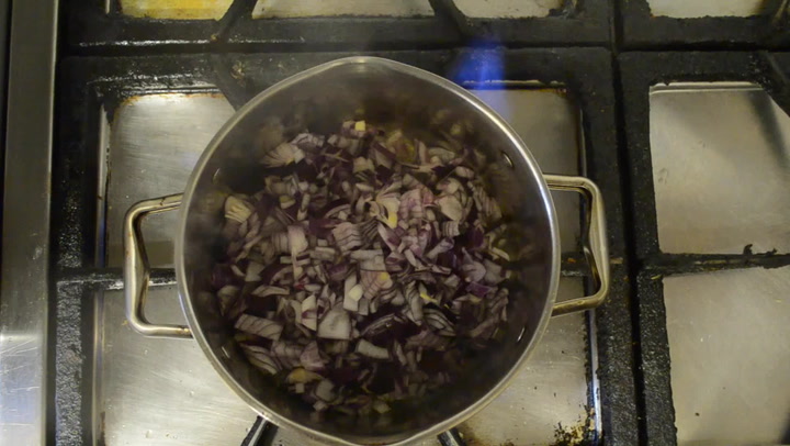 Jednoduchý recept na tradiční indické Vindaloo, tohle jídlo vás vážně zahřeje!