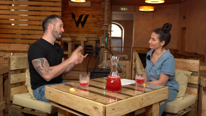 Extra Host Václav Noid Bárta