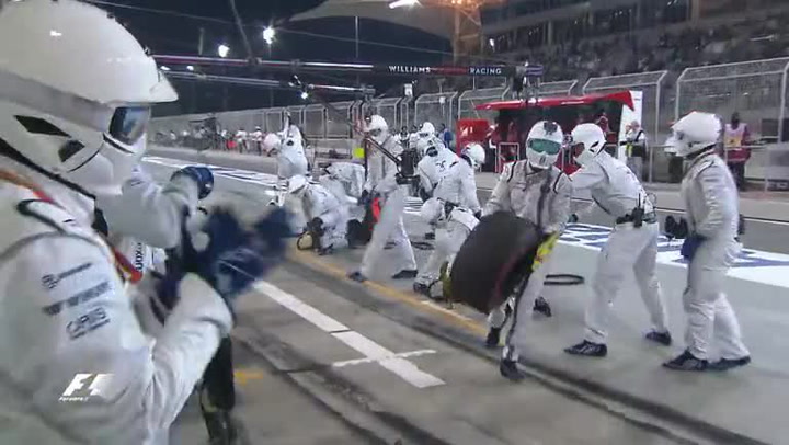 Neuvěřitelná rychlost! Podívejte se na nejlepší výměnu pneumatik v historii Formule 1!
