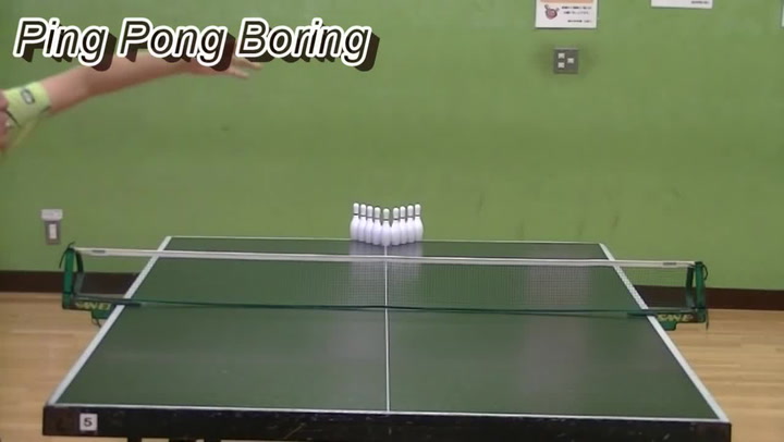 Japonský ping-pongový kouzelník baví svými kousky internet
