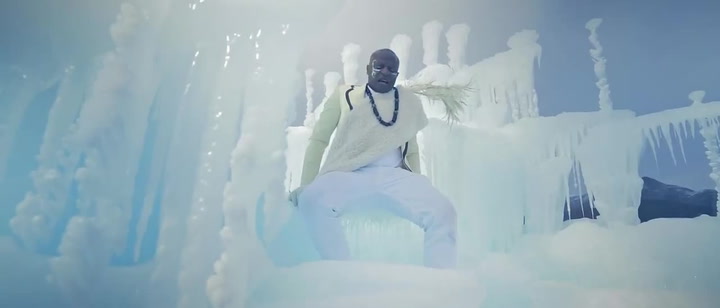 Legendární písničku z filmu Frozen přezpívala malá holčička tak, že se vám zatají dech!