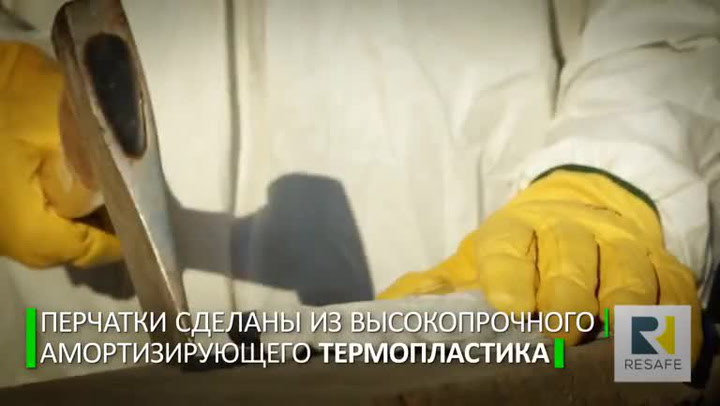 Zázračné rukavice jsou na světě! Vaše prsty v nich přežijou údery kladivem i roztočenou pilu