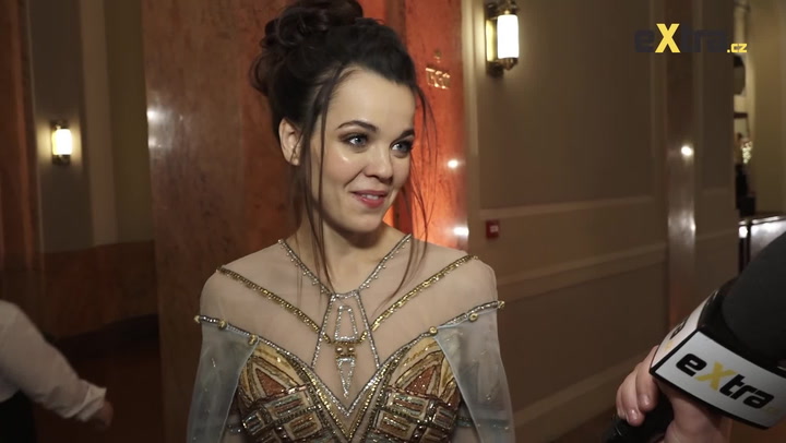 Karel Janeček uspával děti a Lilia juchala na plese: Za ženou dorazil v noci a nehnul se ani na krok