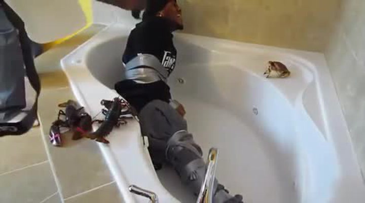 Tenhle kluk má neuvěřitelnou fóbii. Kamarádi na něj vymysleli hodně krutý žert